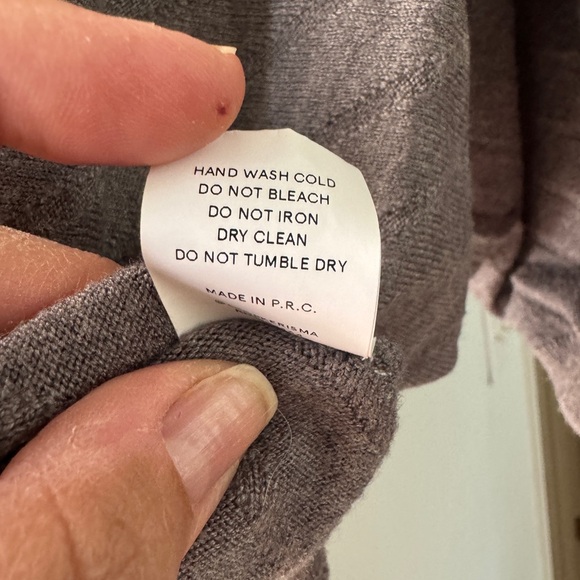 Boat neck, very soft, with batwing sleeves. Color - gray | Size: M/L - Picture 5 of 7